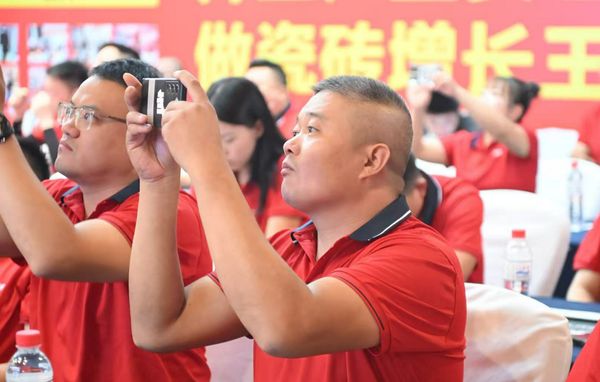 大角鹿工厂直卖仓模式价值解析