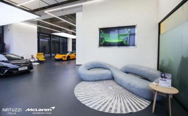 Natuzzi Italia Store Opening