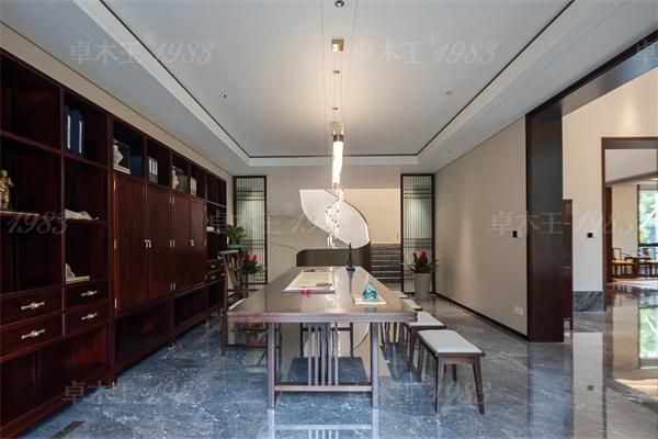 Top Redwood Furniture Brands in China: Zhuomu Wang