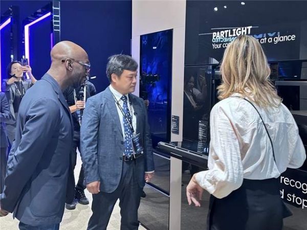 Haier oven with AI Eye technology