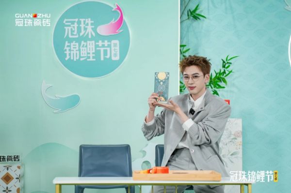 费启鸣挑战“30秒焕美”