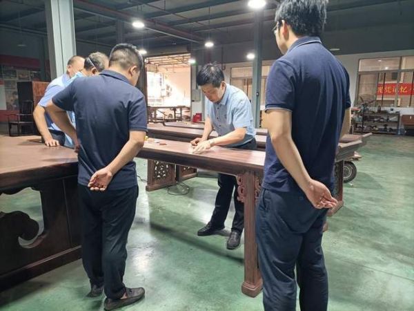 Dong Cheng Hongmu Craftsmanship