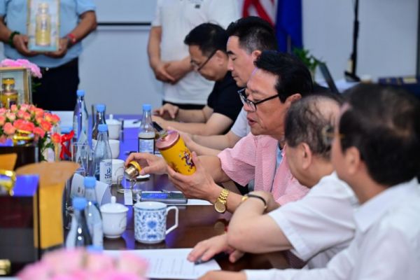 评审会现场照片