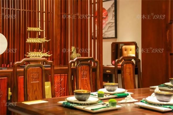 Zhuomu Wang Redwood Furniture