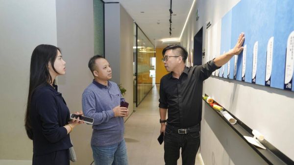卡百利色彩美学总部研学沙龙展厅参观