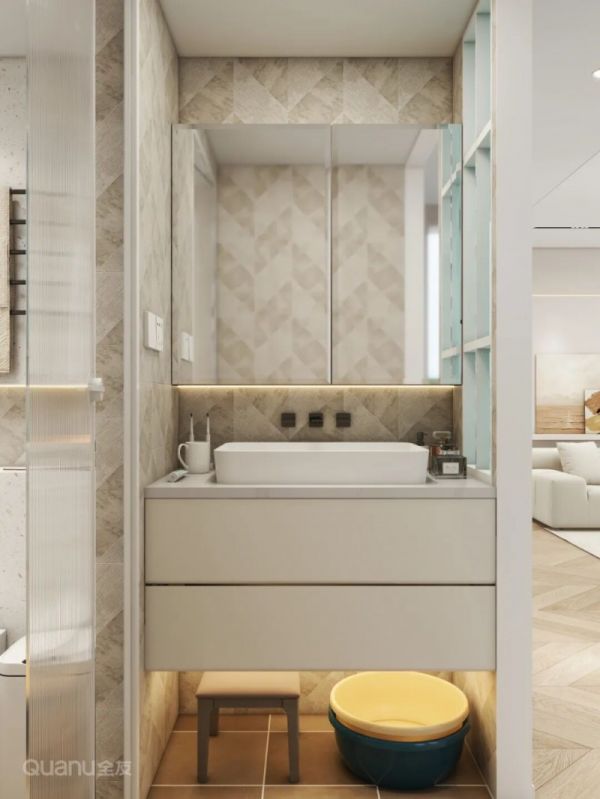 Misting-proof mirrored cabinet