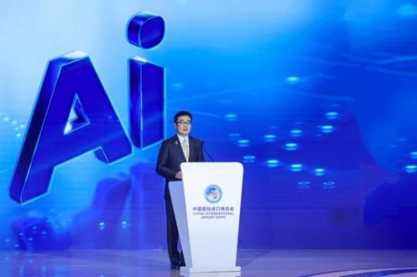 松下控股株式会社全球副总裁、集团中国东北亚总代表本间哲朗