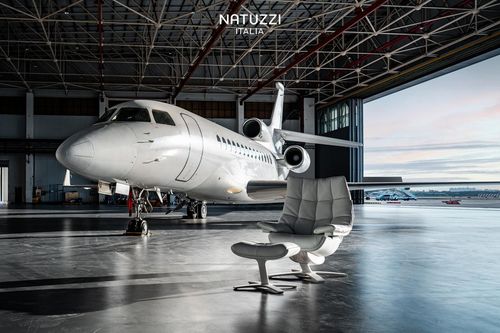 虹桥机场FBO Re-Vive经典躺椅