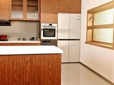 美的餐边柜冰箱展示