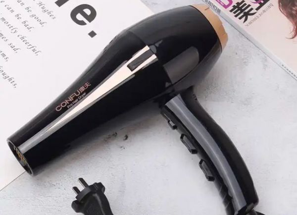 康夫1800W大功率电吹风