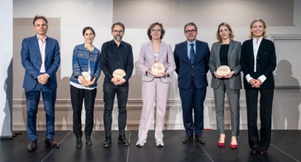 罗格朗获奖图片