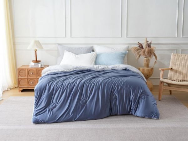 石墨烯多功能针织子母被设计