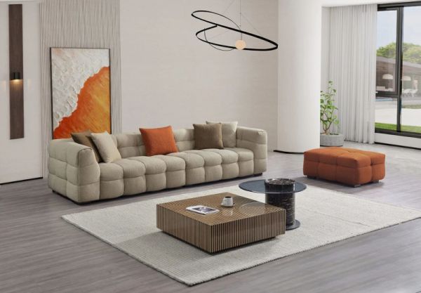 小面积点缀色提升空间层次示例