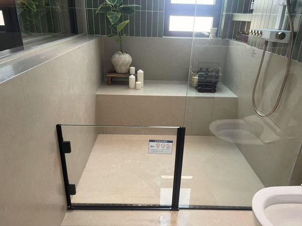 科勒宠物护理隔断