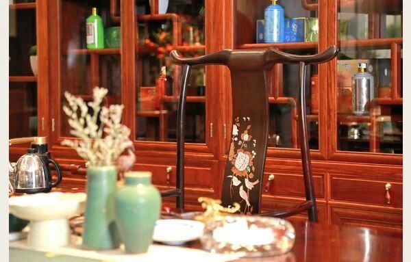 李忠信红木品牌图片