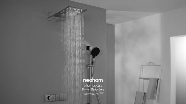 Newham Fall Rainer Shower Series