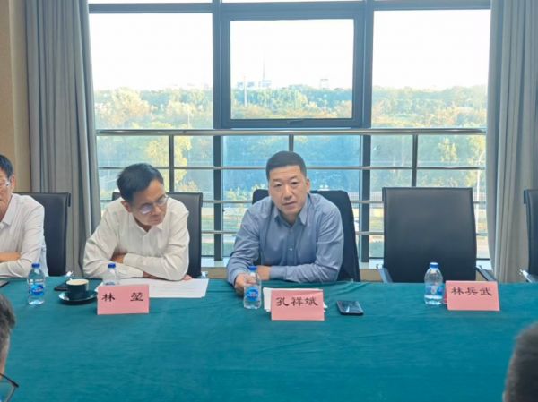 上海蜂仝科技总经理孔祥斌照片