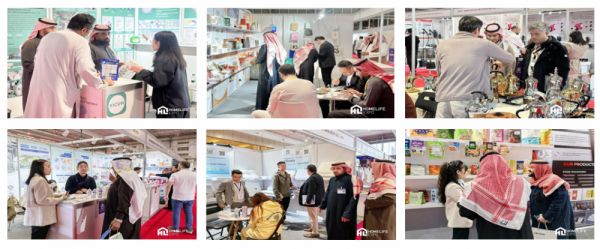 展会买家与展商交流