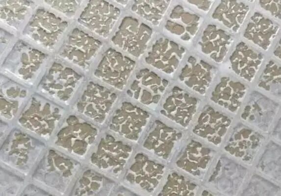 背胶缩聚原因分析图片