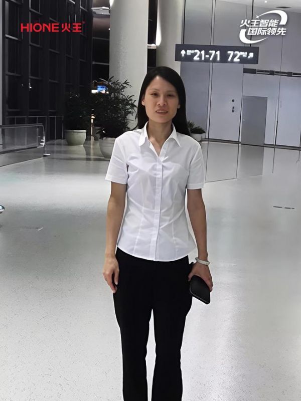 李海燕工作照片