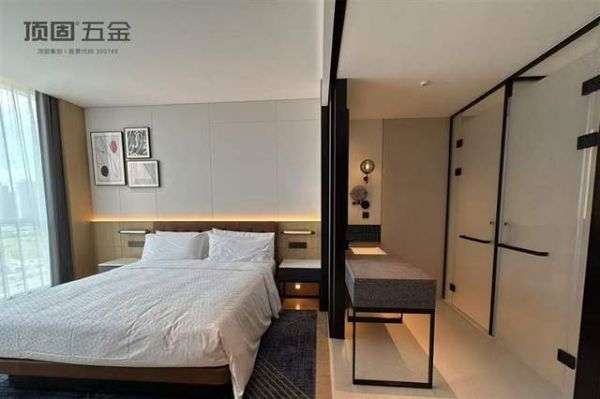 Entrance Door Hardware