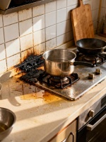 过年换灶选火王，家运旺！