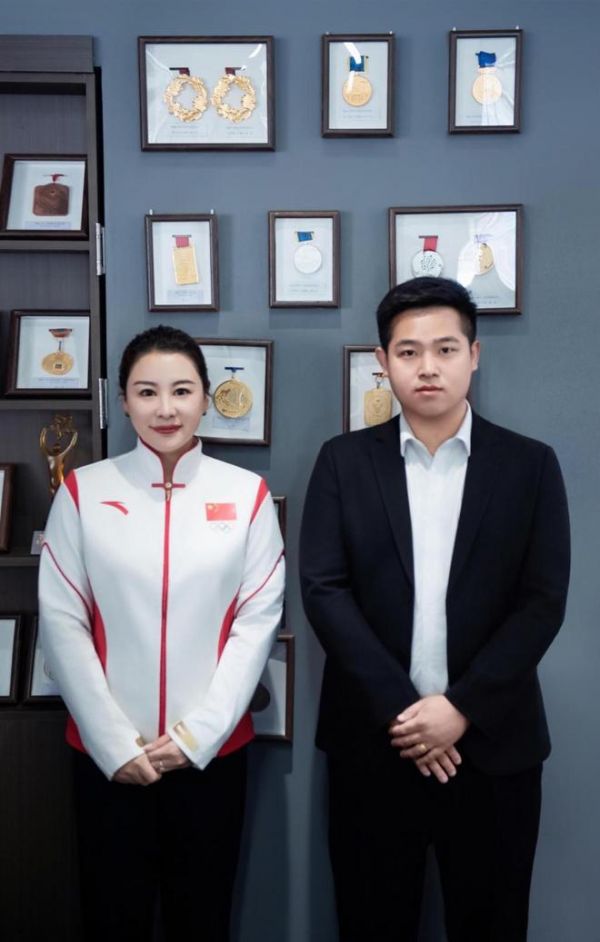 千达成装饰设计总监温锦成与汪皓签约