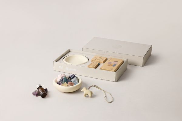 MUJI与上海自然博物馆联名扩香晶石礼盒系列