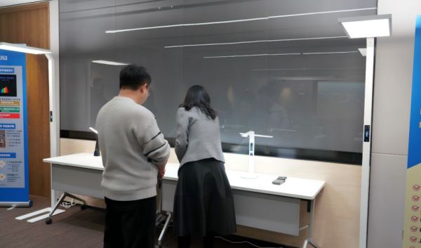 京瓷护眼落地灯KF-001WH产品体验展示