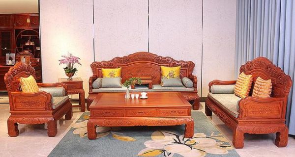 Yearly Red Gold Classic