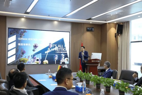 海蒂诗高层领导与百能家居领导座谈