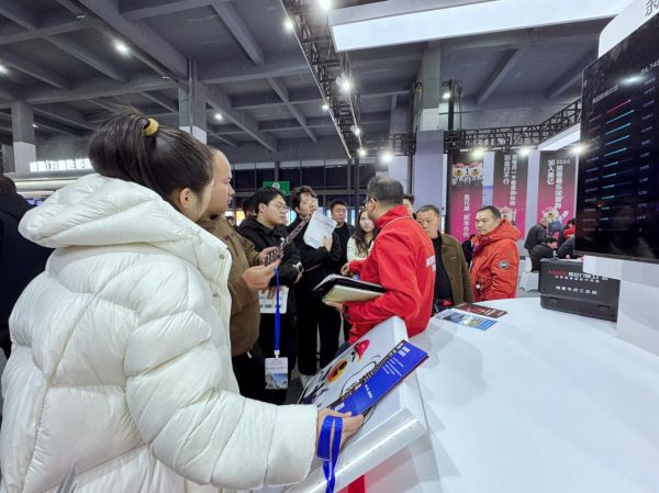 美亿门窗在安义门窗展上的颠覆性模式