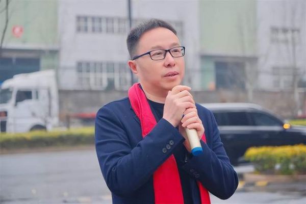 尚佰高定领导致辞图片