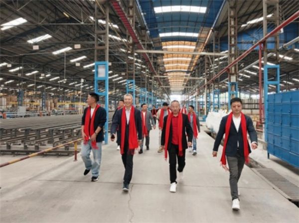 建兴陶瓷与伊派·爱马仕战略合作