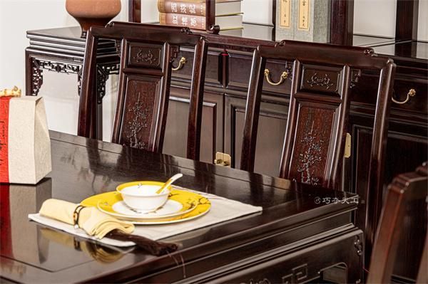 Birdsong and Flower Scent Dining Table Chair