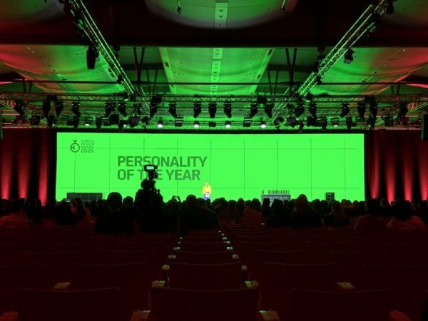 开能净水台上冰气泡净饮一体机获奖照片