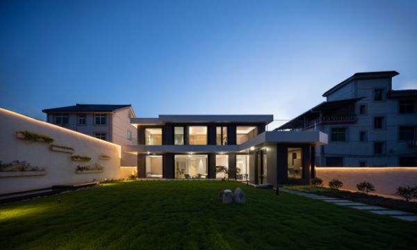 三峰专色光品质