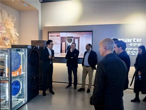 Sinersis代表团了解海尔洗衣机产业