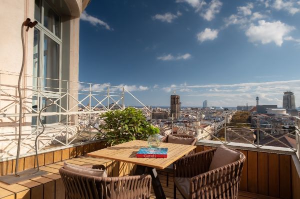 Barcelona Amaterra Hotel interior view