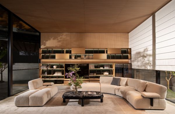 HC28 Maison Booth Design