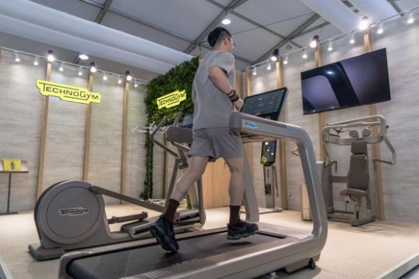 /Users/Greeny/Desktop/Technogym/Press Material/Event Release/活动新闻稿：Technogym泰诺健亮相2026设计上海，携全新Sand Stone砂岩系列开启健康奢华生活新纪元/图片资料/2026设计上海Technogym泰诺健展台（4）.jpg2026设计上海Technogym泰诺健展台（4）