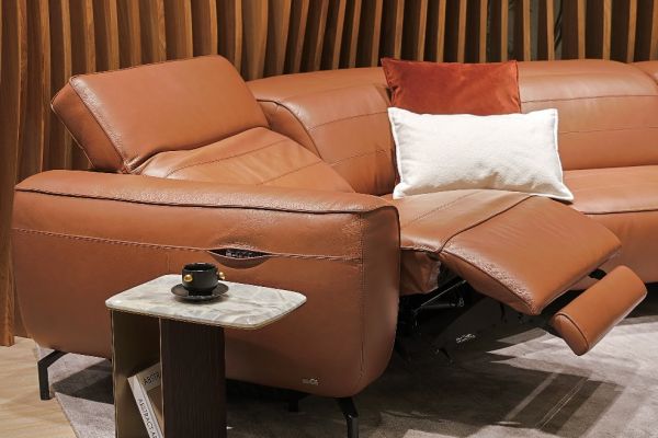 Zenith 地平线沙发功能架