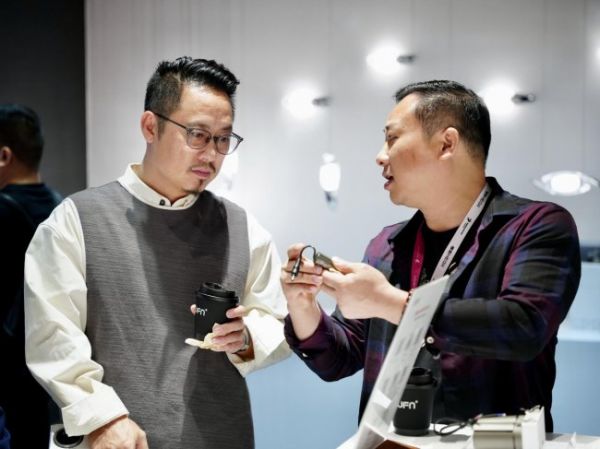 三峰照明属于什么档次?硬核实力铸就国内一线高端智能家居品牌标杆