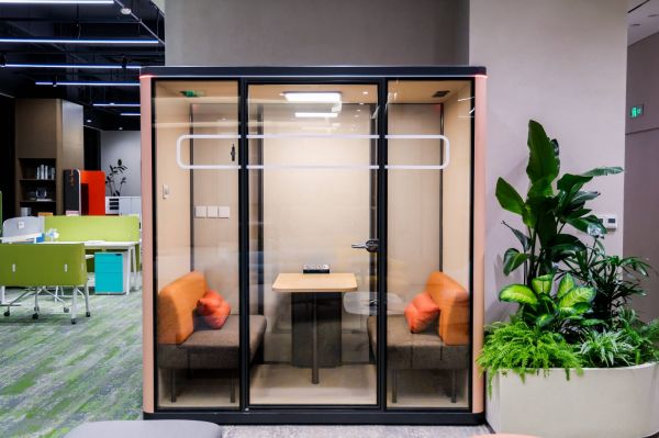 Suntech Furniture Beijing Showroom Halo 2 Soundproof Booth