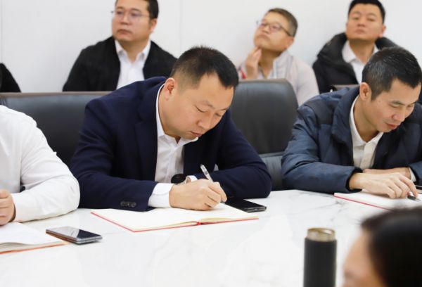 务本共进 合道而赢,惠万家瓷砖品牌新春营销工作会议隆重召开