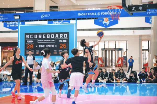沈阳市府恒隆广场:3v3篮球赛