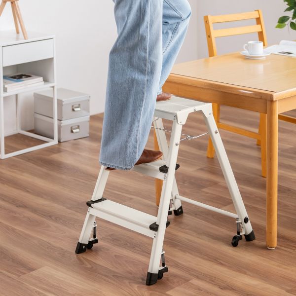 Sanwa Collapsible Ladder Stool