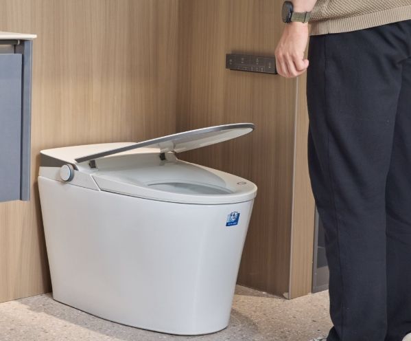 Smart Toilet Image