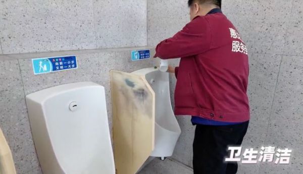 惠达服务团队在唐山西高速服务区提供服务