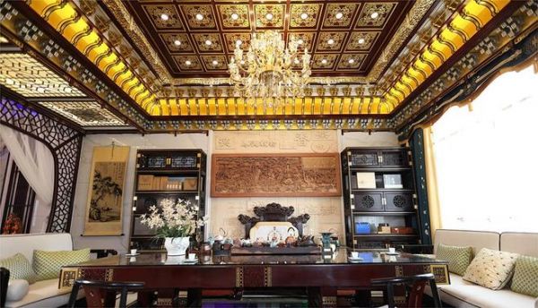 Ming Qing Craftsman Zhongzhuang Chuanqi Redwood Furniture